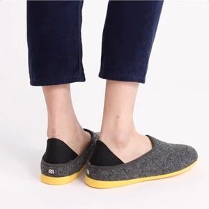 NWT super comfortable Mahabis CLASSIC shoes.